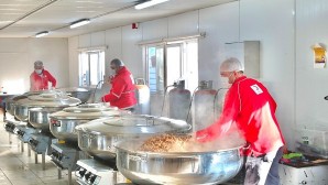 Kızılay Gönüllü Şefler Milyonlarca Kap Yemek Yaptı