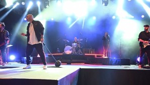 Ünlü rock grubu Gripin Kemer’de konser verdi