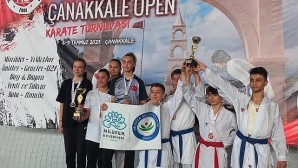Nilüferli sporcular Karate Turnuvası’ndan ödülle döndü