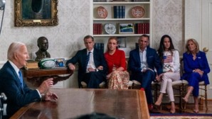 Başkan Biden’ı ailesi ağlayarak izledi
