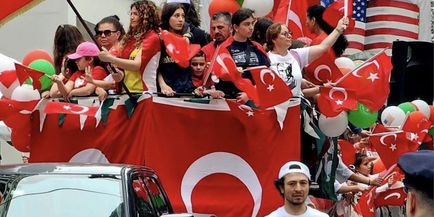 New York’ta Geleneksel Türk Günü Yürüyüşü