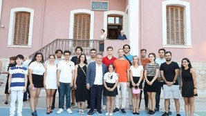 Antalya Büyükşehir Belediye Başkanı Muhittin Böcek’ten Antalya Lisesi’ne destek