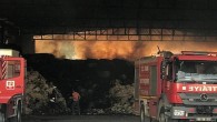 Aydın Büyükşehir Belediyesi İtfaiyesi’nden fabrika yangınına hızlı müdahale