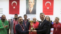Kurumlar Arası Voleybol Turnuvası Şampiyonu Gölcük Belediyesi