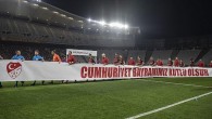 63 maçta futbolcular ve hakemler sahaya ‘Cumhuriyet’ pankartıyla çıktı
