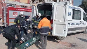 Antalya Büyükşehir Belediyesi Hatay’da cenazeleri defnediyor