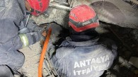 Antalya Büyükşehir Belediyesi İtfaiyesi Kahramanmaraş’ta mucizevi bir kurtarışa imza attı