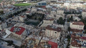 Canlı Anlatım: Depremlerdeki can kaybı 5 bin 894’e yükseldi
