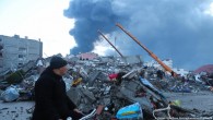 Deprem felaketinde ikinci gün: Can kaybı artıyor