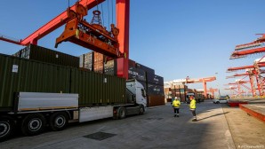 Deprem yardımı: NATO Türkiye’ye bin konteyner gönderiyor