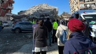 Gaziemir Belediyesi’nin sağlıkçıları depremzedelere şifa oluyor