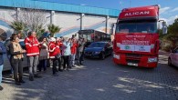 Gaziemir’den depremzedelere 6 tır, 35 kamyon eşya desteği
