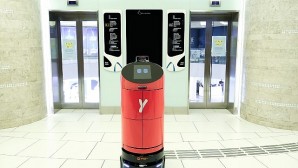 Yemeksepeti’nin Asansör Kullanabilen Yemek Teslimat Robotu YEBO, Akmerkez’de