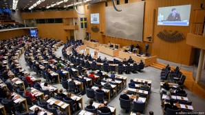 İsveç parlamentosu NATO’ya üyeliğin yolunu açtı