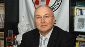 Jeofizik Yüksek Mühendisi Prof. Dr. Ercan gözaltına alındı