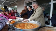 Başkan Gerenli vatandaşa yemek dağıttı