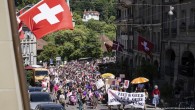 İsviçre’de yüz binlerce kadın sokaklara çıktı