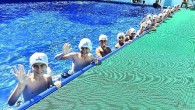 İzmir’de havuzlar kuruldu çocuklar mutlu