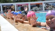 Lüleburgaz’da çocuklara yüzme eğitimi