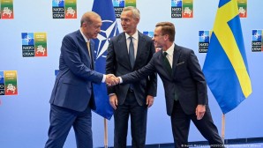 Türkiye İsveç’in NATO üyeliğine itirazını kaldırdı