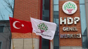 HDP kongrede siyasi mücadeleyi YSP’ye devrediyor