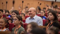 İzmir Büyükşehir Belediyesi çocukların güçlü fikirleriyle yönetilecek