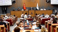 İzmir Büyükşehir Meclisi’nden Başkan Soyer’e yetki