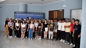Selçuklu Belediyesi, Uluslararası Saraybosna Üniversitesi ve Saraybosna Eğitimi Geliştirme Vakfı (SEDEF) İş Birliğinde 10. sınıf öğrencileri için İngilizce dil eğitimi veriliyor