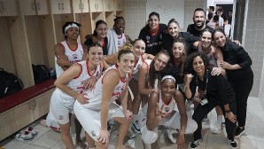 Antalya Büyükşehir Belediye Kadın Basketbol Takımı, Beşiktaş’ı Yenerek Liderliğe Yükseldi