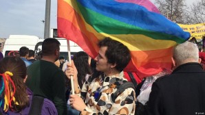 LGBTİ+ karşıtı eylem: Aileyi koruma adı altında nefret suçu
