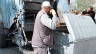 Bergama Belediyesi Çöp Konteynerlerini Temizliyor