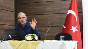 EÜ Edebiyat Fakültesinde “Cumhuriyet Dönemi Türk Romanında Atatürk” konuşuldu