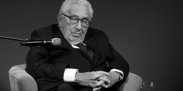 Henry Kissinger 100 yaşında hayatını kaybetti