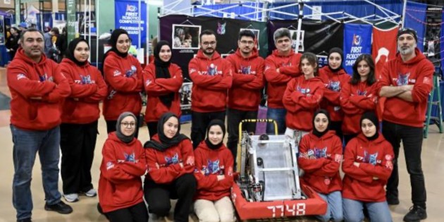 ABD’deki robot yarışmasında kız öğrencilerden oluşan Türk takımı ödül aldı