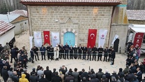 Tarihi Camii Cuma Namazıyla İbadete Açıldı